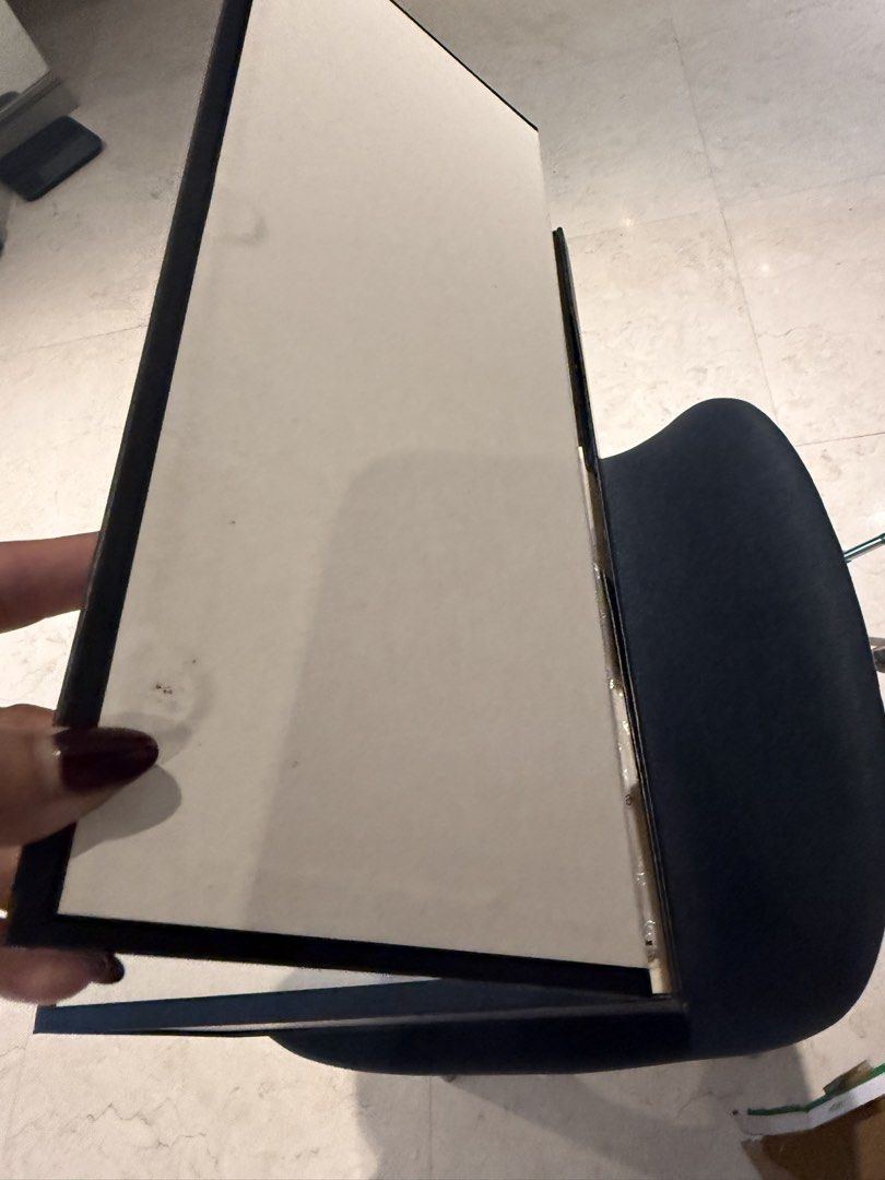 Authentic Gucci Empty box (Category: Sneakers & Footwear) located in Kuala Lumpur. Submitted by maria41white (Listing ID 1464701593, Image 3). Description: Gucci box like new .