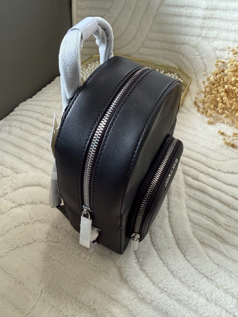 Authentic Michael Kors Jaycee Black Convertible Backpack (Category: Backpacks) located in General Santos City (Dadiangas). Submitted by pine.apaul (Listing ID 1464637526, Image 3). Description: Guaranteed authentic 💯 Brandnew From Canada Open for layaway.