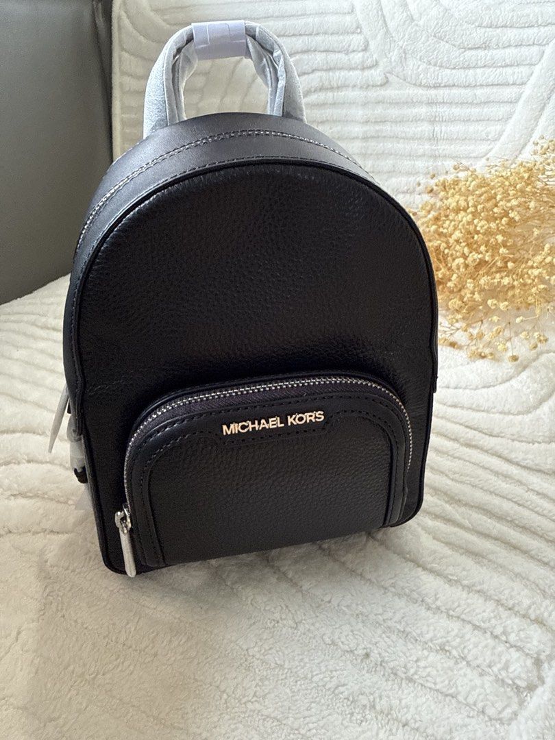 Authentic Michael Kors Jaycee Black Convertible Backpack (Category: Backpacks) located in General Santos City (Dadiangas). Submitted by pine.apaul (Listing ID 1464637526, Image 2). Description: Guaranteed authentic 💯 Brandnew From Canada Open for layaway.