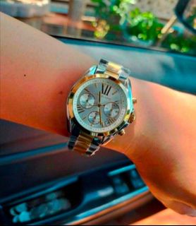 (Category: ) located in . Submitted by Authentic4Less_OLShop (Listing ID 1464590340, Image 1). Description: .