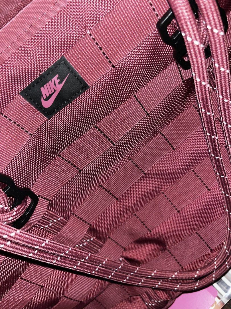 Authentic Nike Tote in Pink Smoke (Category: Tote Bags) located in Marikina City. Submitted by beautygirlph (Listing ID 1464692723, Image 2). Description: - Brand: Nike - Color: Maroon - Material: Durable polyester.