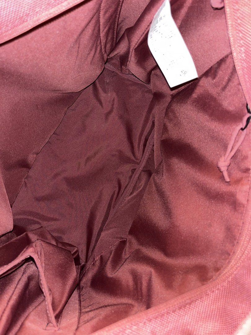 Authentic Nike Tote in Pink Smoke (Category: Tote Bags) located in Marikina City. Submitted by beautygirlph (Listing ID 1464692723, Image 3). Description: - Brand: Nike - Color: Maroon - Material: Durable polyester.