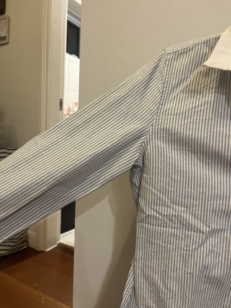 authentic ralph lauren stripe button down (Category: Longsleeves) located in Pasig City. Submitted by outofcountry_until_oct12 (Listing ID 1464663089, Image 2). Description: best fits xs. great condition, just needs fo be ironed.
