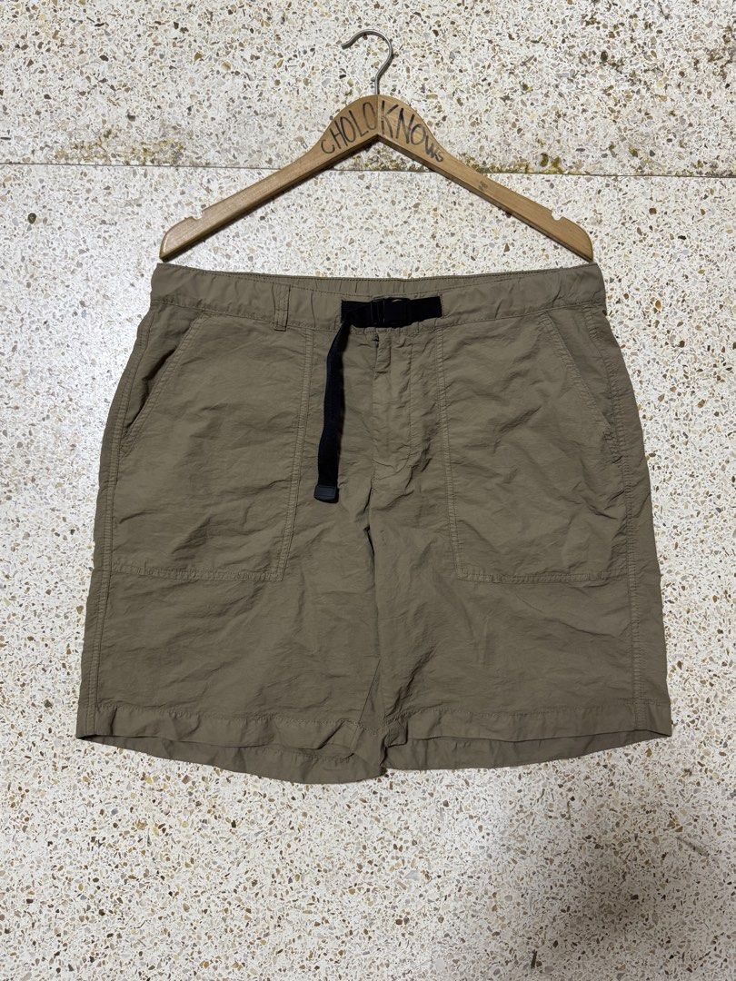 Authentic Uniqlo Geared Short (Category: Shorts) located in Badian. Submitted by choloknows (Listing ID 1464686893, Image 1). Description: Good as New 9.9/10 Size L on tag Best fit 34-36 waistline Length: 18 No issue 699 + sf.