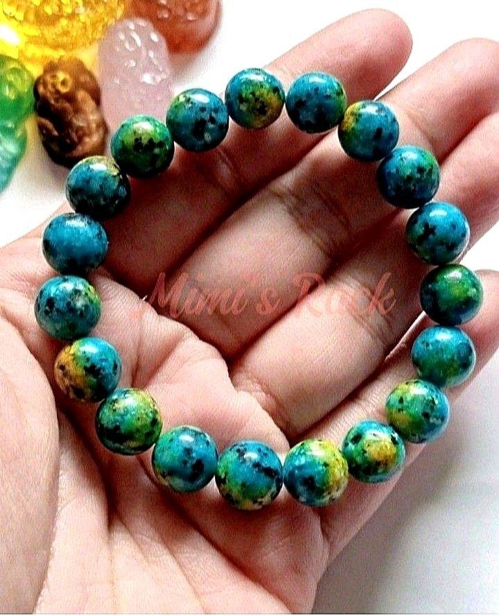 AZURITE NATURAL STONE BRACELET (Category: Bracelets) located in Taguig. Submitted by mimisrack (Listing ID 1464748723, Image 2). Description: 🩵Amplifies intuition, positive energy, and mental clarity instantly -Enhances wisdom, inner strength, and confident spirit -Protects from negative energy, bad luck, and emotional pain -Increases heart-centered energy, love, and emotional healing -Azurite is known as the "Intuition Stone" and was used by an