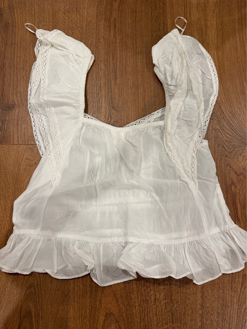 Baby doll too (Category: Blouses) located in Paranaque City. Submitted by bbyooodaa (Listing ID 1464637149, Image 2). Description: Never wore it cus its too big Super cute! Reminds me of Isabelle Marant .
