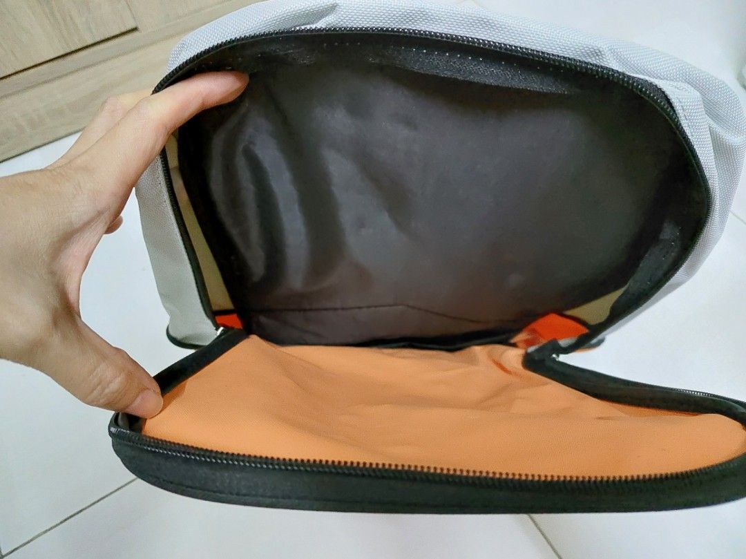Backpack (Category: Backpacks) located in Kota Kinabalu. Submitted by okiebah (Listing ID 1464742107, Image 3). Description: Condition: Brand new Simple backpack, no compartments.