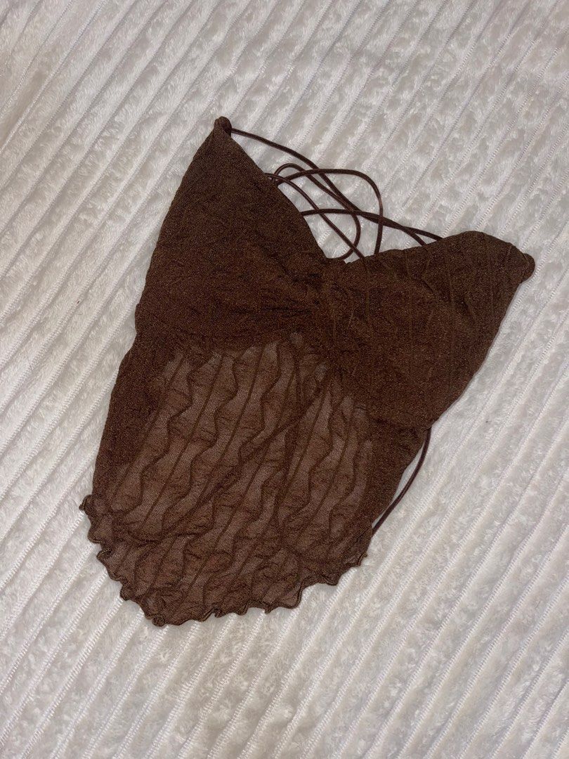 Bandana crop top (Category: Others Tops) located in Manila. Submitted by rare.yurichi (Listing ID 1464742063, Image 3). Description: 100 each top.