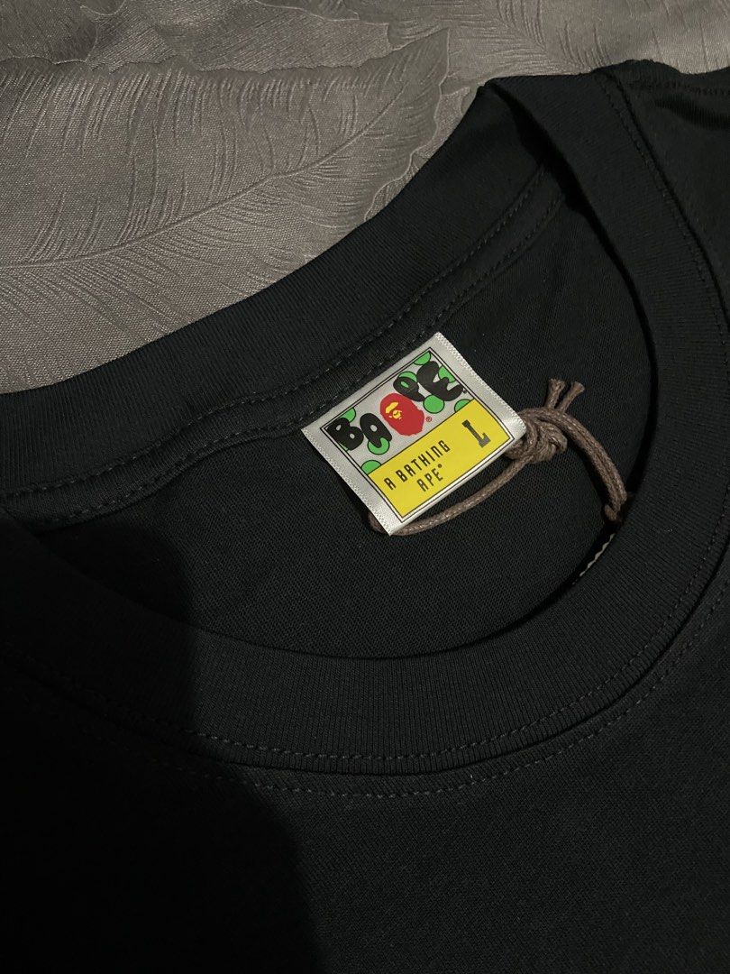 Bape ape Head Smoking (Category: Announcements) located in Manila. Submitted by 7kstreetwear.1 (Listing ID 1464571292, Image 3). Description: Bape ape Head Smoking 🥶 Width: 23 Length: 29 Size: Large fit to size Price: 1200.