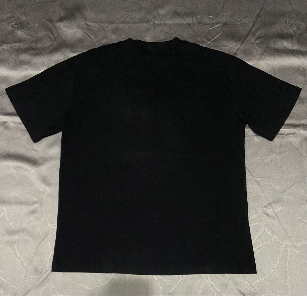 Bape ape Head Smoking (Category: Announcements) located in Manila. Submitted by 7kstreetwear.1 (Listing ID 1464571292, Image 2). Description: Bape ape Head Smoking 🥶 Width: 23 Length: 29 Size: Large fit to size Price: 1200.