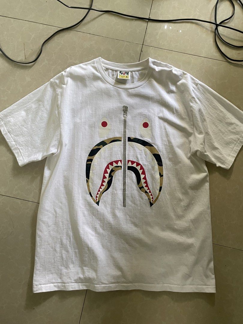 Bape shark (Category: Announcements) located in Manila. Submitted by joshualara1 (Listing ID 1464571512, Image 2). Description: No issue 10/10 condi.
