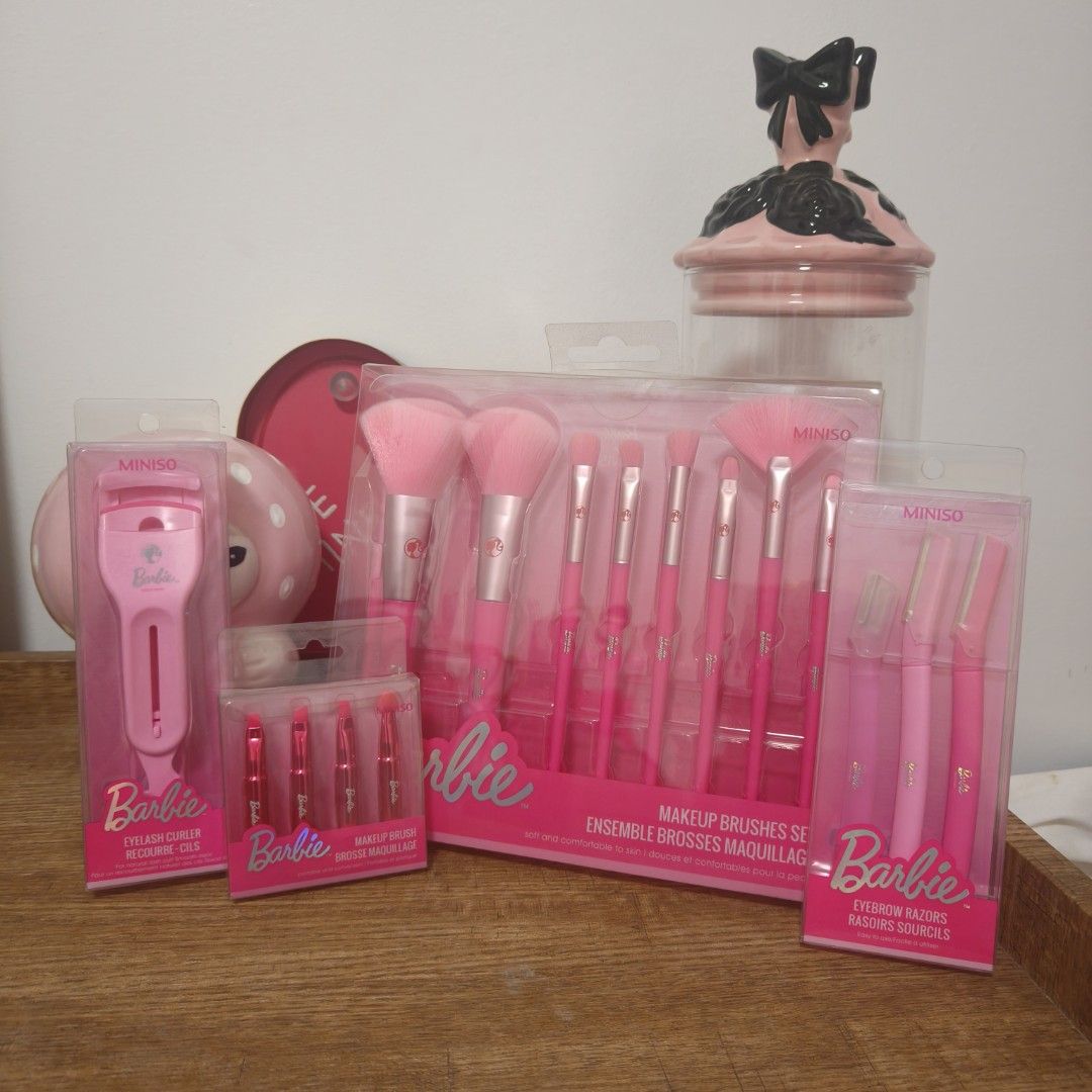 Barbie Collection Makeup (Category: Makeup) located in Cavite. Submitted by phtmt (Listing ID 1464741387, Image 1). Description: Sealed/Brand new Price : 8 pcs makeup brush - 750 4 pcs small brush - 250 Eyebrow Razor - 299 Eyelash curler - 350.