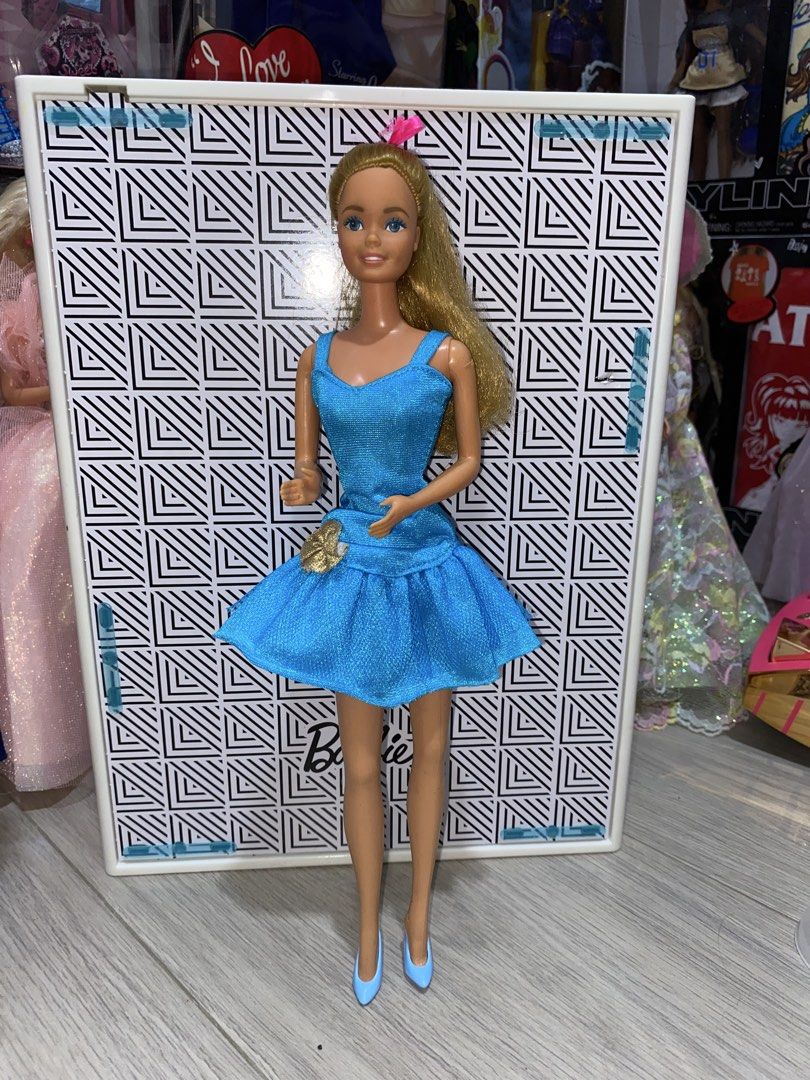 Barbie Vintage ( loose neck/head) (Category: Kids Toys) located in Las Pinas. Submitted by sherylandmargaux (Listing ID 1464723331, Image 1). Description: PLEASE READ BEFORE MAKING AN OFFER • Make an offer only if you’re sure and ready to buy. • Serious and reasonable offers only — no lowballers. • Please be respectful and ask all questions before offering. • Prices reflect rarity, purchase cost, taxes, and US shipping/import costs. FIRM OFFER PO