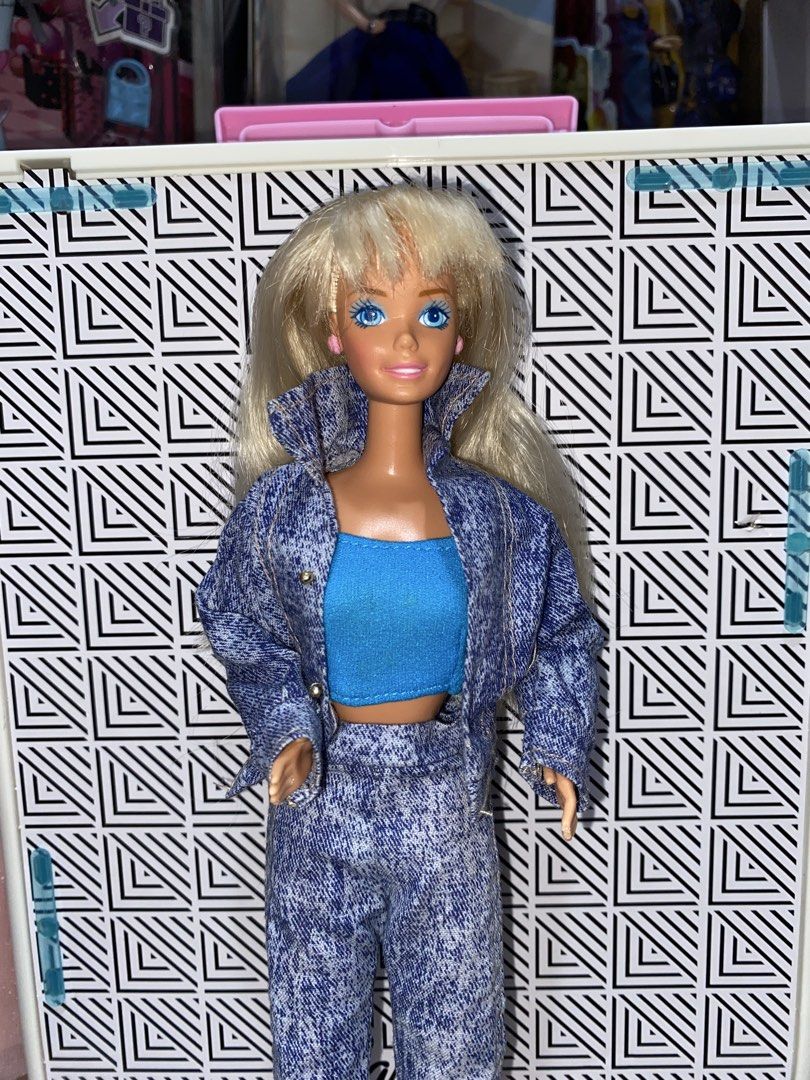 Barbie Vintage Doll (Category: Kids Toys) located in Las Pinas. Submitted by sherylandmargaux (Listing ID 1464701058, Image 2). Description: PLEASE READ BEFORE MAKING AN OFFER • Make an offer only if you’re sure and ready to buy. • Serious and reasonable offers only — no lowballers. • Please be respectful and ask all questions before offering. • Prices reflect rarity, purchase cost, taxes, and US shipping/import costs. FIRM OFFER POLICY: Once an 