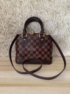 (Category: ) located in . Submitted by vilmabrandedukaybags (Listing ID 1464624369, Image 1). Description: .