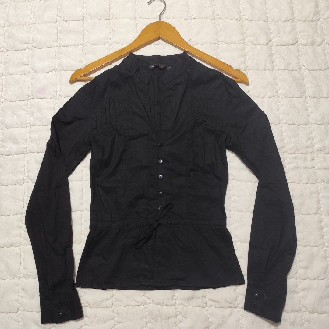 BCBGMaxAzria Black Long Sleeve Button Down Blouse (Category: Longsleeves) located in Bacolod City. Submitted by dearicawho.56 (Listing ID 1464710214, Image 1). Description: - Brand: BCBGMaxAzria - Color: Classic Black - Design: Mandarin collar - Fit: Adjustable drawstring waist for a flattering silhouette - Versatility: Perfect for workwear or casual 🧾Mode of payment: 💙Gcash 💚GoTyme 🖤Maya 📍 Bacolod City. Negros Occidental .