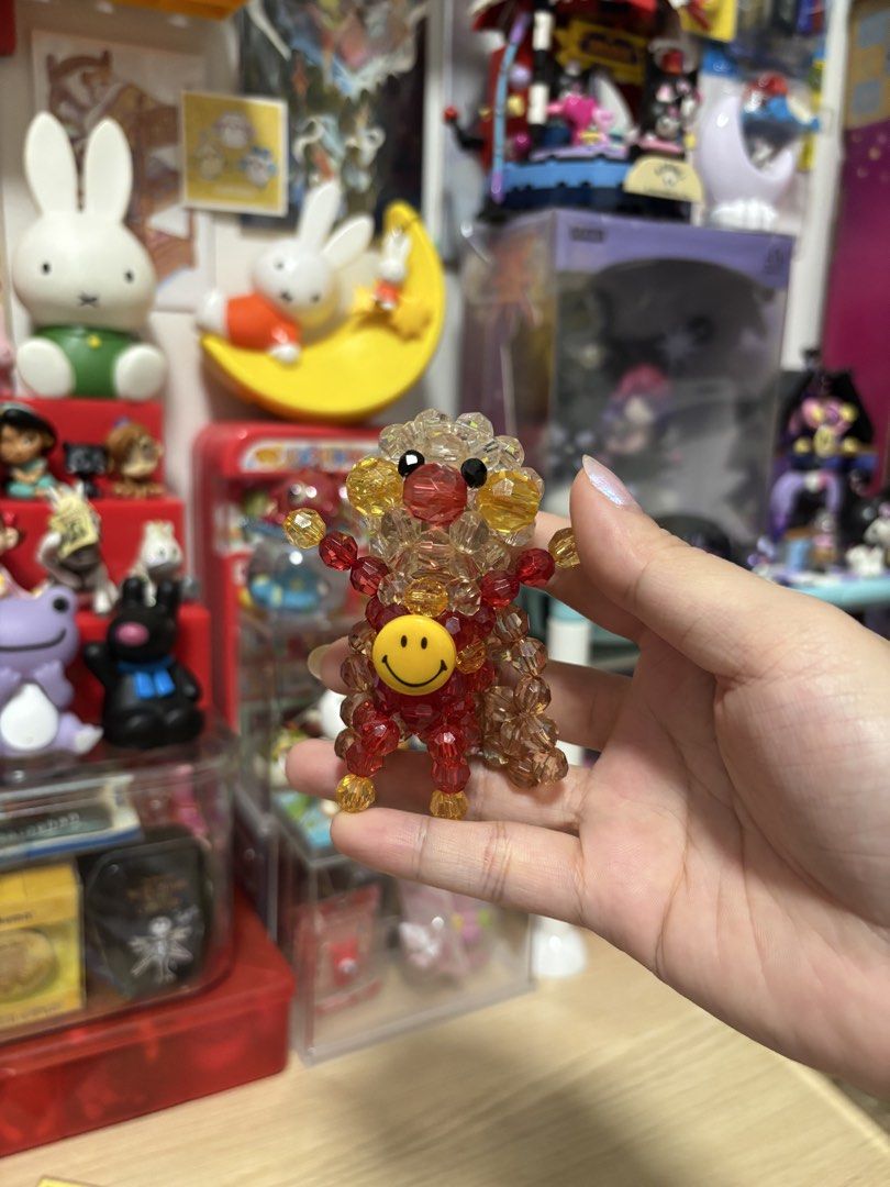 Beaded Anpanman Keychain (Category: Other Merchandise) located in Caloocan City. Submitted by meowietrinkets (Listing ID 1464750317, Image 1). Description: will include a ballchain.