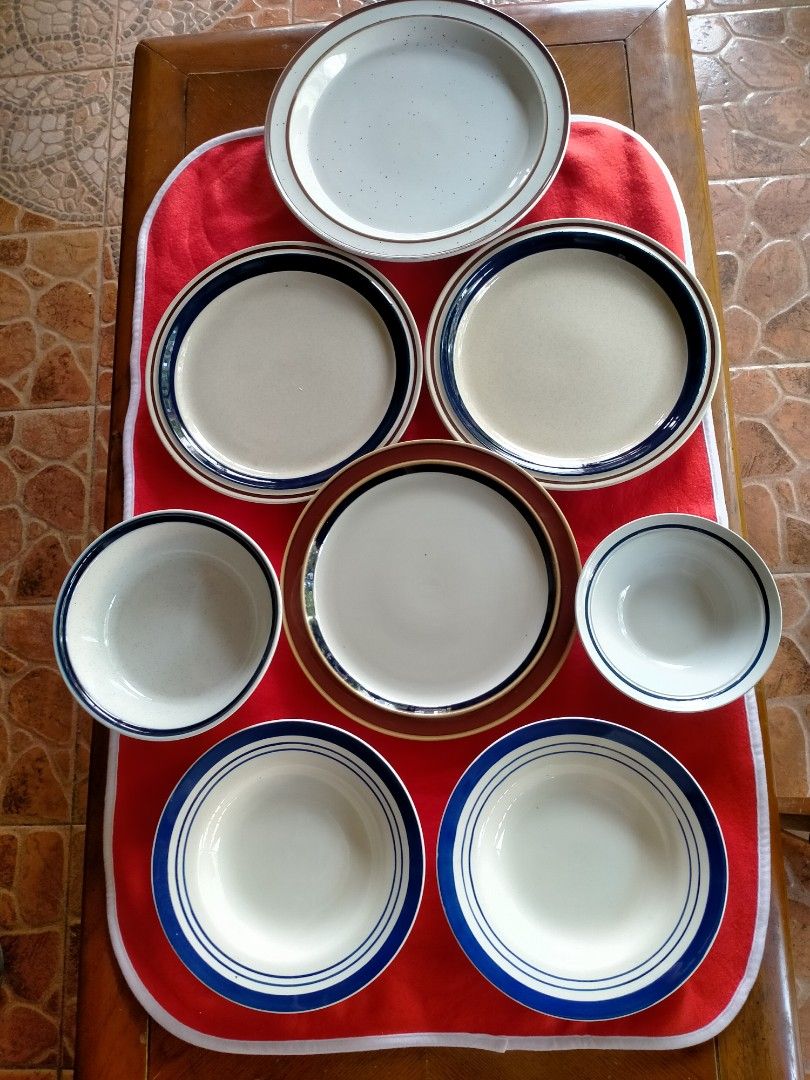 Beautiful Stoneware Dinnerware Set of 8 (Category: Dinnerware & Cutlery) located in Manila. Submitted by margeventa (Listing ID 1464611525, Image 3). Description: Dinnerware set of 8 Stoneware set 1pc 12" 3pcs 10.5" 1pc 7.6"/2" 1pc 6.2"/1.5" 2pcs 9"/1.5" deep ***buyer shoulders sf LOCATION: CAINTA Lalamove for same day delivery Gcash payment.