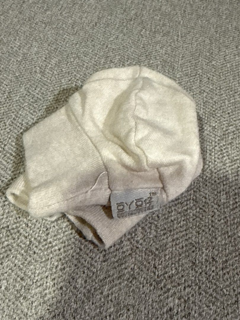 Beige Baby Socks (Category: Babies & Kids Fashion) located in Cebu City. Submitted by jillianmariebascones (Listing ID 1464691552, Image 2). Description: - Soft, neutral-colored baby socks - Perfect for keeping newborns cozy..