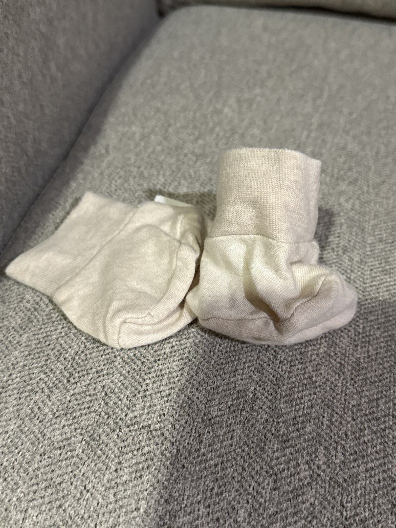 Beige Baby Socks (Category: Babies & Kids Fashion) located in Cebu City. Submitted by jillianmariebascones (Listing ID 1464691552, Image 1). Description: - Soft, neutral-colored baby socks - Perfect for keeping newborns cozy..