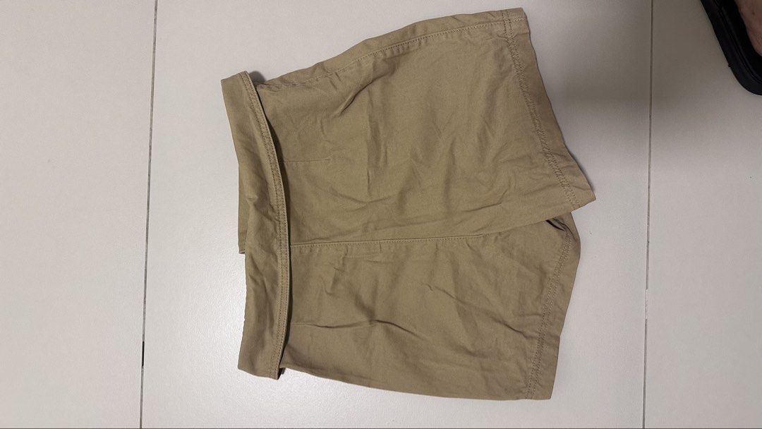 Bench Skort in Tan Small (Category: Skirts) located in Muntinlupa City. Submitted by shop.me.11 (Listing ID 1464611260, Image 2). Description: Bench Skort Tan, Small For 26 waist.