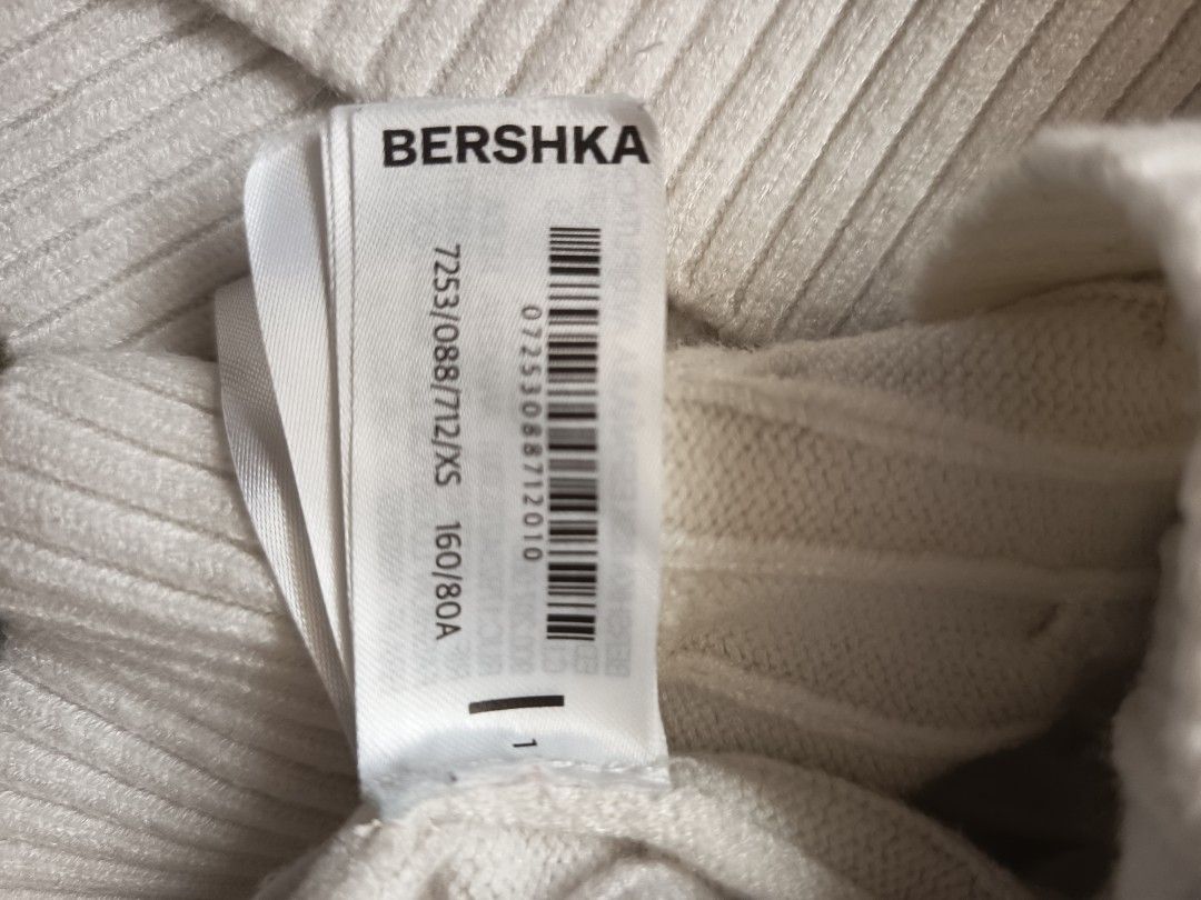 Bershka Cable Knit Teddy bear (Category: Coats, Jackets and Outerwear) located in Caloocan City. Submitted by tintedberry (Listing ID 1464628254, Image 3). Description: .