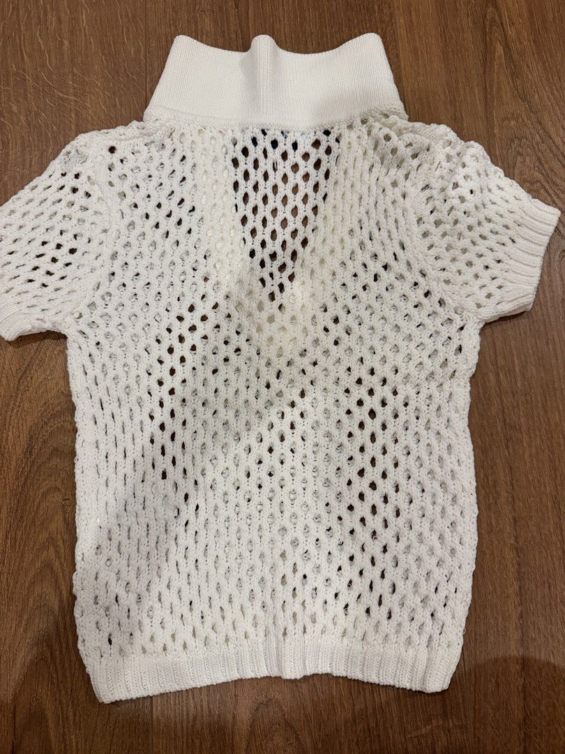Berska white polo with holes (Category: Shirts) located in Paranaque City. Submitted by bbyooodaa (Listing ID 1464644552, Image 2). Description: Fashion statement polo top with holes.