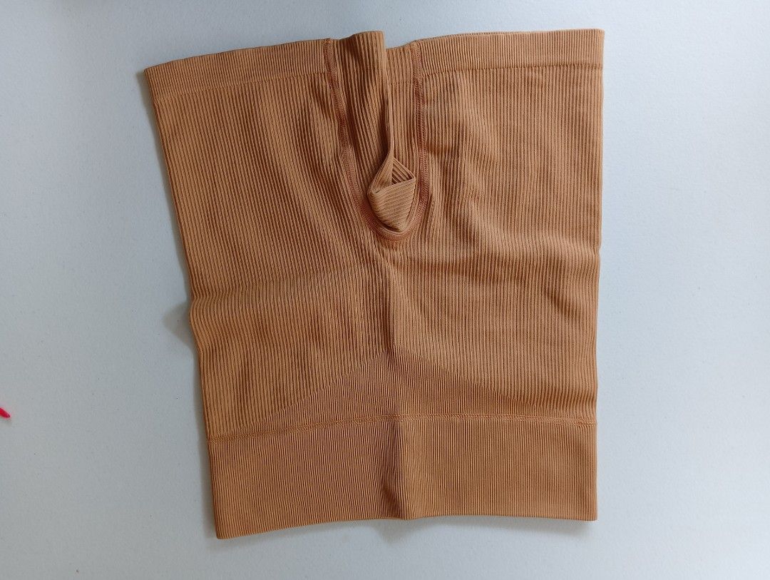 Bikers Short Ribbed (Category: Activewear) located in Rizal. Submitted by timeless_shop (Listing ID 1464612128, Image 2). Description: 🔥 Ribbed Biker Shorts - Caramel Brown 📏 Width: 12.5 inches 📏 Length: 15 inches - above knee, biker style! 📏 Waist: 26-28 inches High Waist, garterized, super stretchy! 🎨 Color: Caramel / Brown / Nude - ang ganda ng kulay! ✂️ Style: Ribbed High-Waist Biker Shorts - tummy control, makapal ribbed 💯 Condition: 1