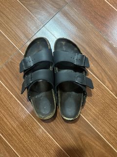 (Category: ) located in . Submitted by thriftclothing101 (Listing ID 1464639541, Image 1). Description: .