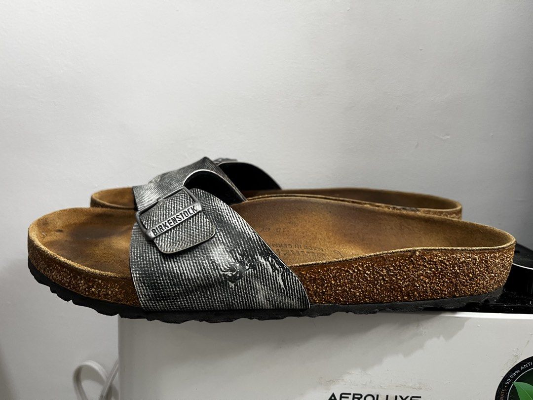 Birkenstock Madrid (Category: Slippers and slides) located in Reina Mercedes. Submitted by beyondthebagsph (Listing ID 1464615387, Image 2). Description: Birks Madrid Size 9US | 27cm Regular feet Original.