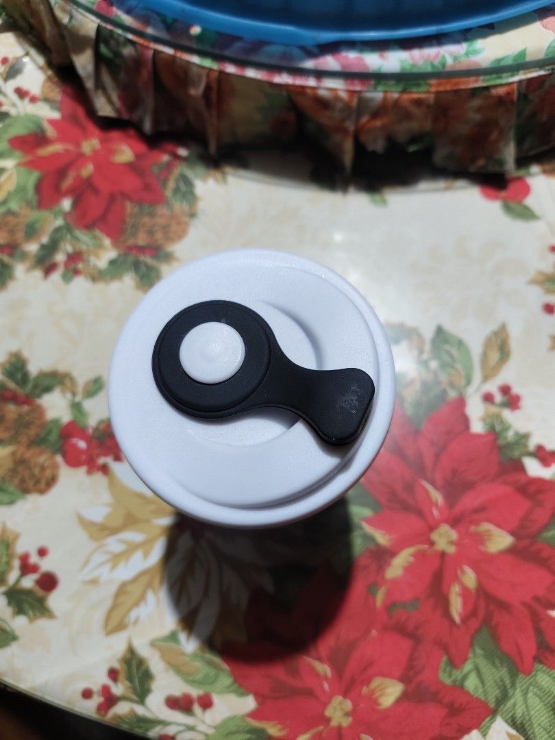 black 12 oz collapsible silicone travel cup (Category: Water Bottles & Tumblers) located in Bulacan. Submitted by angel.decluttersx (Listing ID 1464733405, Image 3). Description: 355 ml / 12 oz never been used pa.