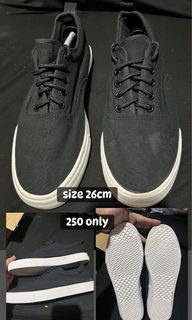 (Category: ) located in . Submitted by kiyanna.preloved (Listing ID 1464609106, Image 1). Description: .