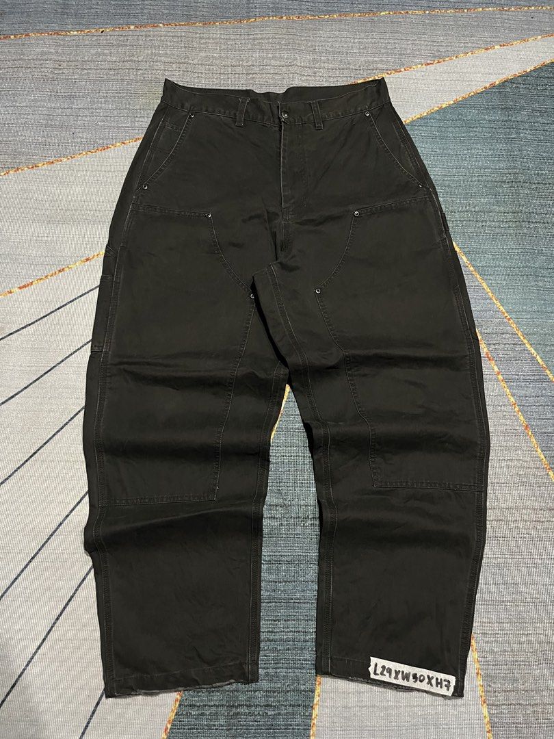 Black Cargo Pants (Category: Jeans) located in Puerto Princesa. Submitted by dijaydj28 (Listing ID 1464590356, Image 2). Description: - Durable black cargo pants - Multiple pockets on front and back - Great for everyday wear or work.