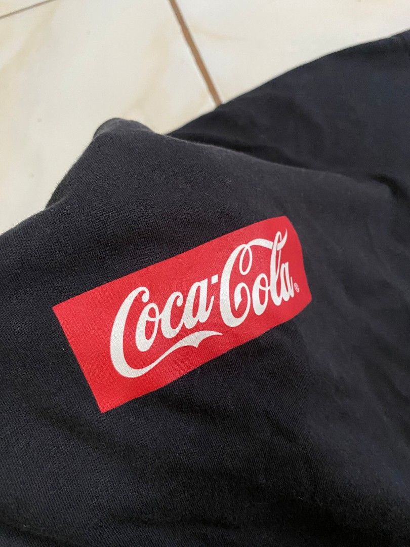 Black Coca-Cola T-shirt Size L (Category: Shirts) located in Roxas City. Submitted by xyddvs (Listing ID 1464602627, Image 2). Description: W 20 L 24.