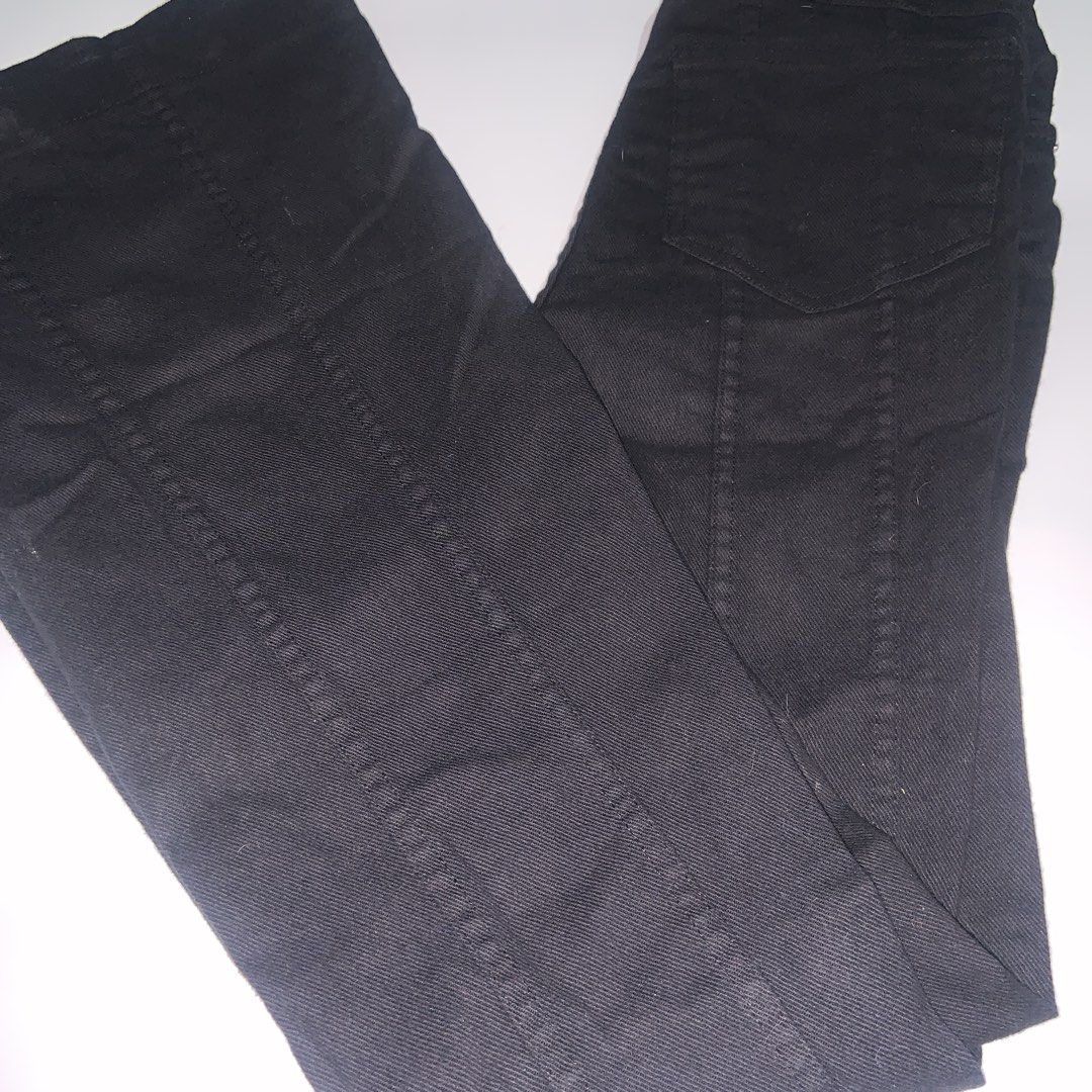 Black Flared Pants (Category: Jeans) located in Carmen. Submitted by chillaxartfinds (Listing ID 1464580770, Image 3). Description: .