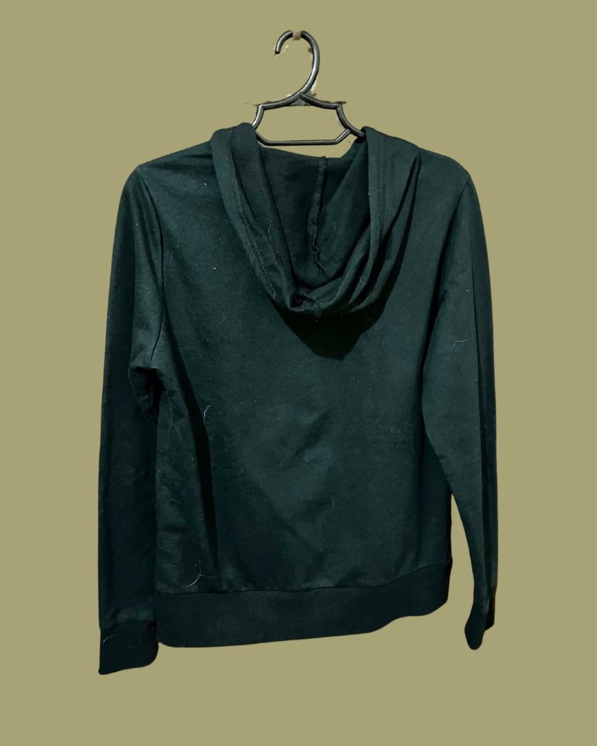 Black Jacket with hoodie (Category: Coats, Jackets and Outerwear) located in Bacolod City. Submitted by gwentidote (Listing ID 1464716775, Image 2). Description: .