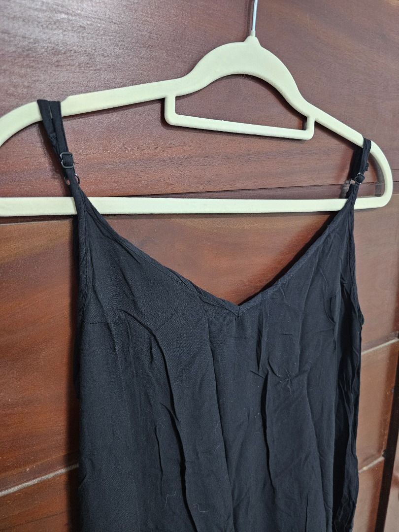 Black maxi dress (Category: Dresses) located in Los Banos. Submitted by itsmecathey (Listing ID 1464753661, Image 2). Description: Can fit S-M.