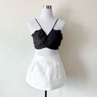 (Category: ) located in . Submitted by rosywardrobe (Listing ID 1464584365, Image 1). Description: .
