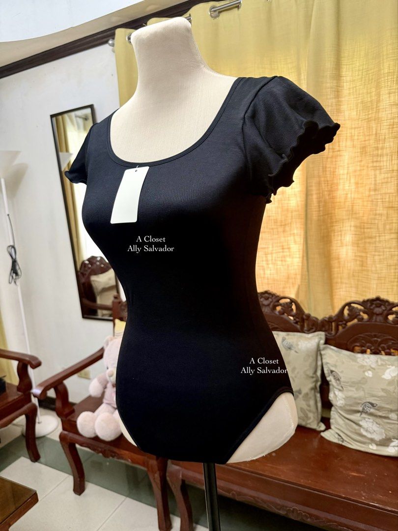 Black Ruffled Sleeves Bodysuit (Category: Others Tops) located in Bulacan. Submitted by closetbyally (Listing ID 1464762739, Image 3). Description: COLOR MAY VARY DUE TO LIGHTNING Size L (Fits 29-32 stretchable) BRAND NEW DECLUTTERING If in doubt, don’t buy! ❌Pass sa maselan. Let’s not waste each other’s time Pls read before ordering. Actual pic posted All prices are fixed. No haggling Strictly PAYMENT FIRST & Shipping only We can also do LALAMOV