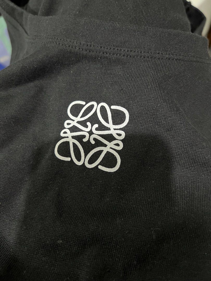 Black Tank Top Printed Logo (Category: Sleeveless) located in Manila. Submitted by art8411_ (Listing ID 1464730078, Image 2). Description: .