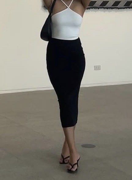 black zara skirt midi maxi (Category: Skirts) located in Binan City. Submitted by jnj.wardrobe (Listing ID 1464672504, Image 1). Description: used twice 10 1/2in waist, stretchable 31 1/2in length, when worn by 5'5, can be maxi skirt if youre petite.