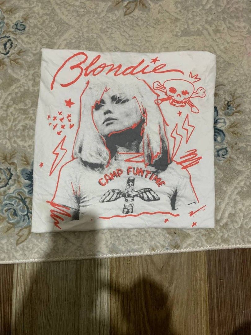 Blondie (Category: Activewear) located in Bula. Submitted by justinejar75338 (Listing ID 1464732218, Image 3). Description: Blondie shirt size L to xl on tag excellent condition no issue color rate 9.5/10 need wash only 450 free shipped 📩📩📩.