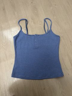 (Category: ) located in . Submitted by wardrobeandwords (Listing ID 1464732072, Image 1). Description: .
