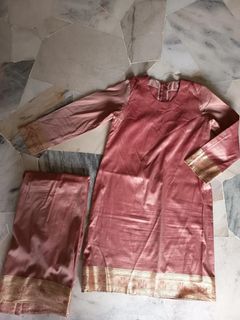(Category: ) located in . Submitted by gadiswardrobe (Listing ID 1464765509, Image 1). Description: .