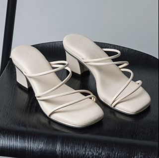 (Category: ) located in . Submitted by theclosetbursting (Listing ID 1464732035, Image 1). Description: .