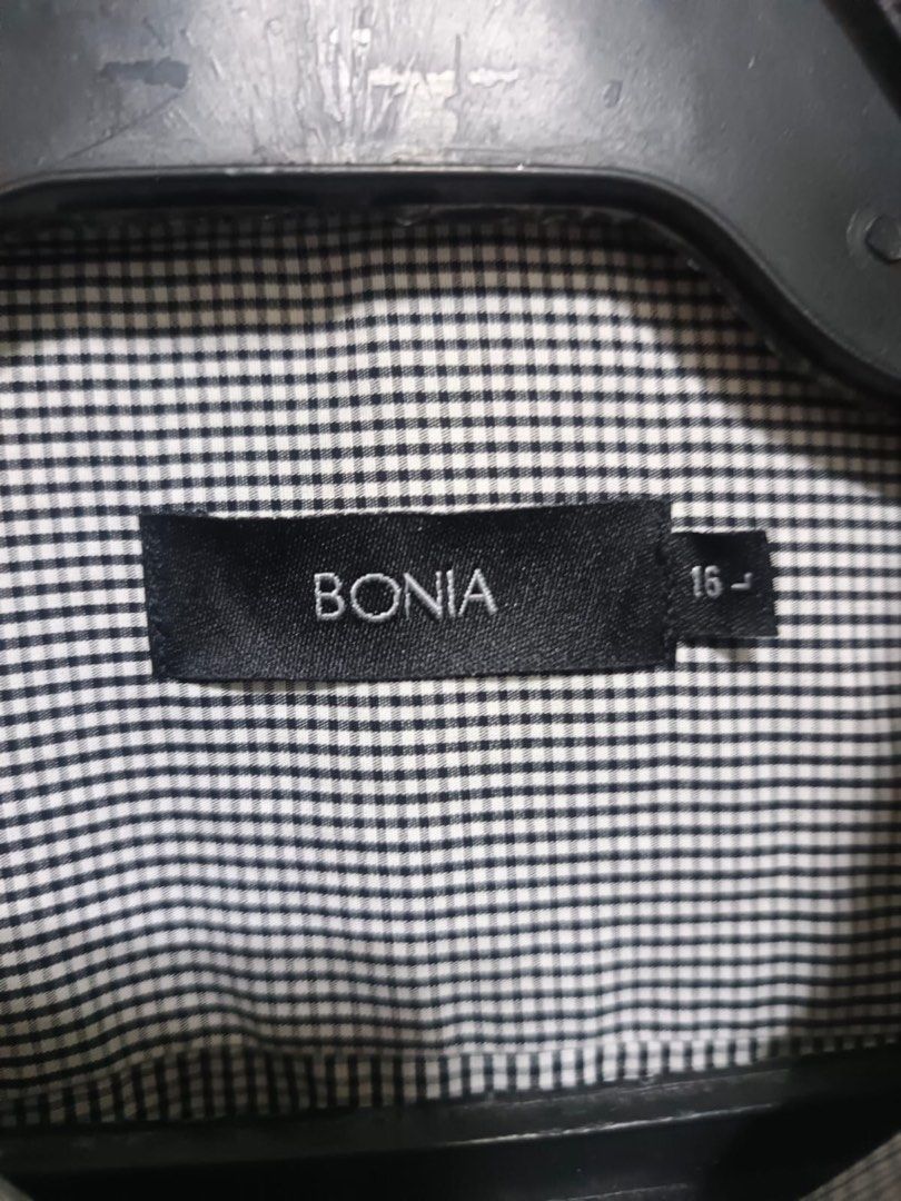 BONIA (Category: Tshirts & Polo Shirts ) located in Dasmarinas. Submitted by jessputrages (Listing ID 1464749404, Image 3). Description: For sale Bonia Excellent condition No issue 800 plus shipping fee Pm for more details.