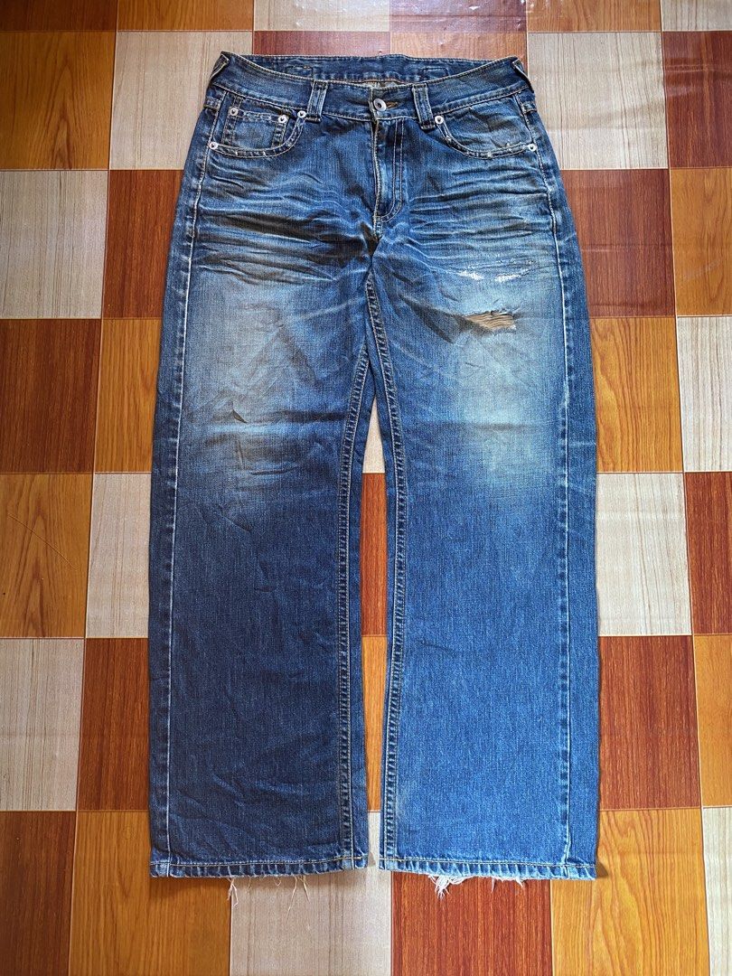 Mens Bootcut Jean (Category: Jeans) located in General Santos City (Dadiangas). Submitted by paellwq (Listing ID 1464577325, Image 1). Description: Easy Riders - Regular Bootcut Jeans w Buckle Waist : 34 inches Length: 43 inches Thigh : 13 inches Hem : 10 inches Good Condition- Nine out of ten Color Rate -Featuring Buckle On the Back -Good Scratches Design on Front Area -Need Wash! + Shipping Fee.
