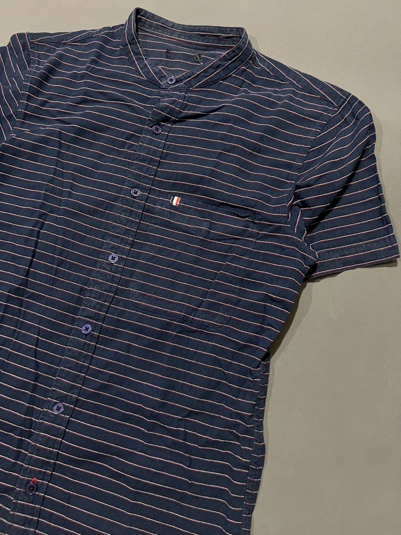 Bossini Striped Polo (Category: Formal Shirts) located in Paniqui. Submitted by rad_thrifts (Listing ID 1464667639, Image 3). Description: Bossini Striped Polo Price: 250₱ Issues: Cut tag, see slide Measurements📐 Size on tag: n/a Width: 18” Length: 28” Sleeve length: 8” Sleeve opening: 6.5” Color may vary due to lighting For any questions or other inquiries kindly dm me.