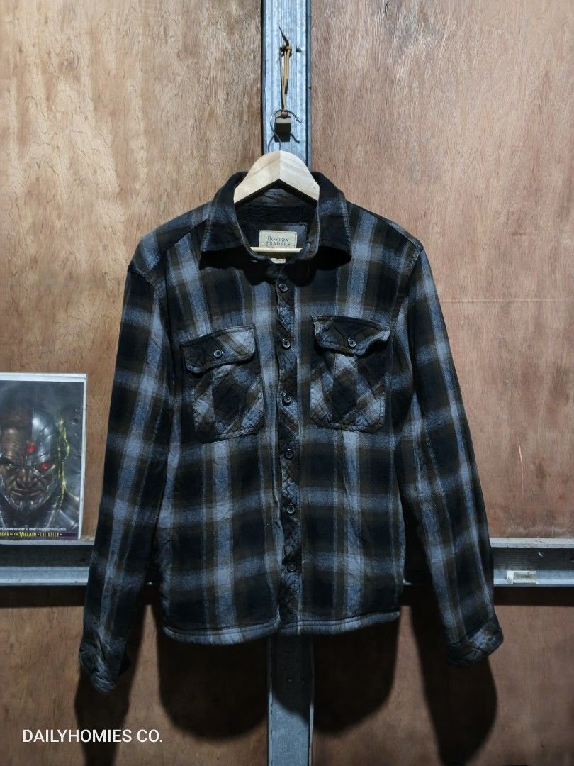 BOSTON TRADERS FLANNEL BROWN SIZE Large (Category: Coats, Jackets and Outerwear) located in Manila. Submitted by dailyhomiescollection (Listing ID 1464720782, Image 1). Description: Inside Left Pocket Nagtanggal Yung tahi pero di naman pansinin Kaya naman ipagawa.