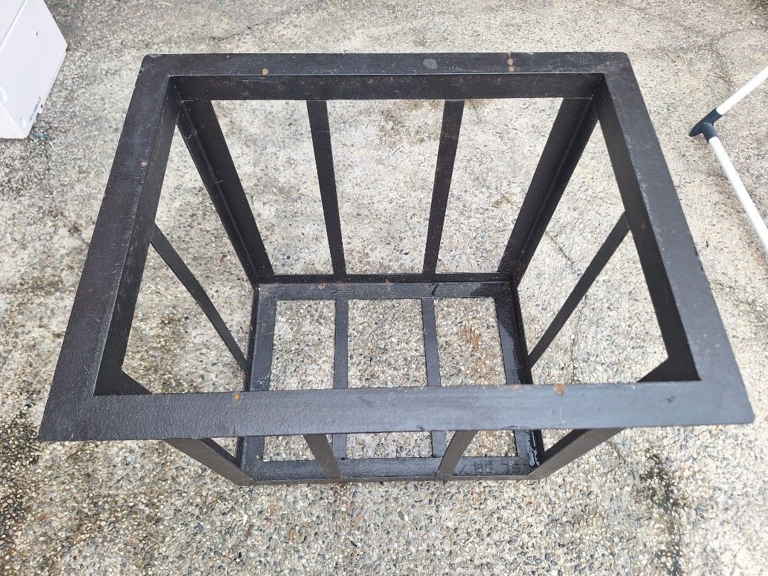 Brand New‼️ Cage Bracket for Window Type Aircon (Category: Air Conditioning and Heating) located in Antipolo. Submitted by johnnyboy16_ (Listing ID 1464643143, Image 2). Description: Cage Bracket for window type aircon Brand New‼️ Never been used. For 0.6hp to 1.5hp Dimensions: WIDTH: 20 INCHES HEIGHT: 15 INCHES LENGTH: 20 INCHES 2,000php FIXED Location: Upper Antipolo City RFS: Hindi na nagamit. Naistock lang ng matagal..